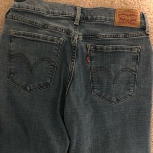 Straight cut blue Levi’s